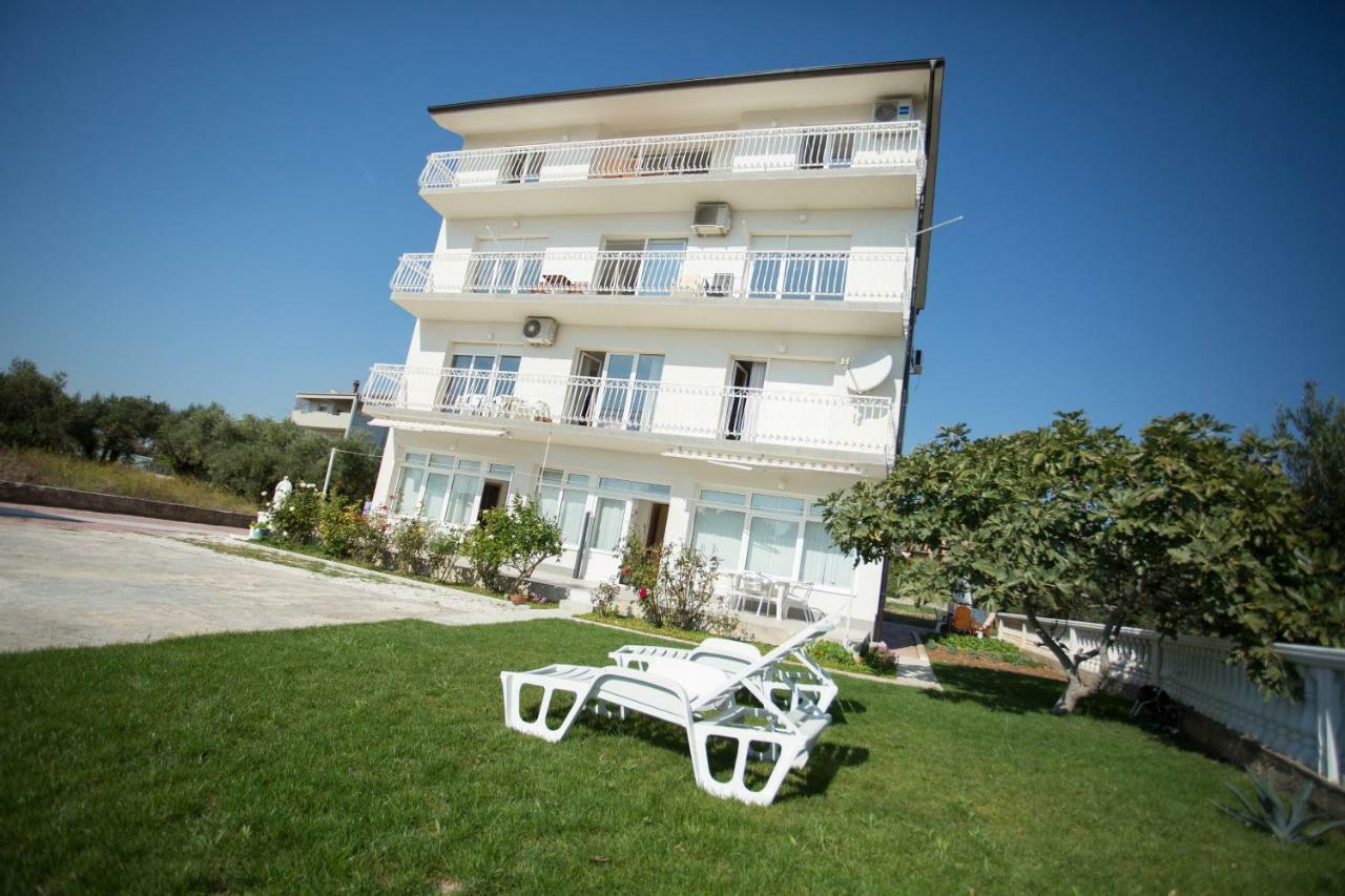 Beach Studio Apartment Tina Каштела Экстерьер фото