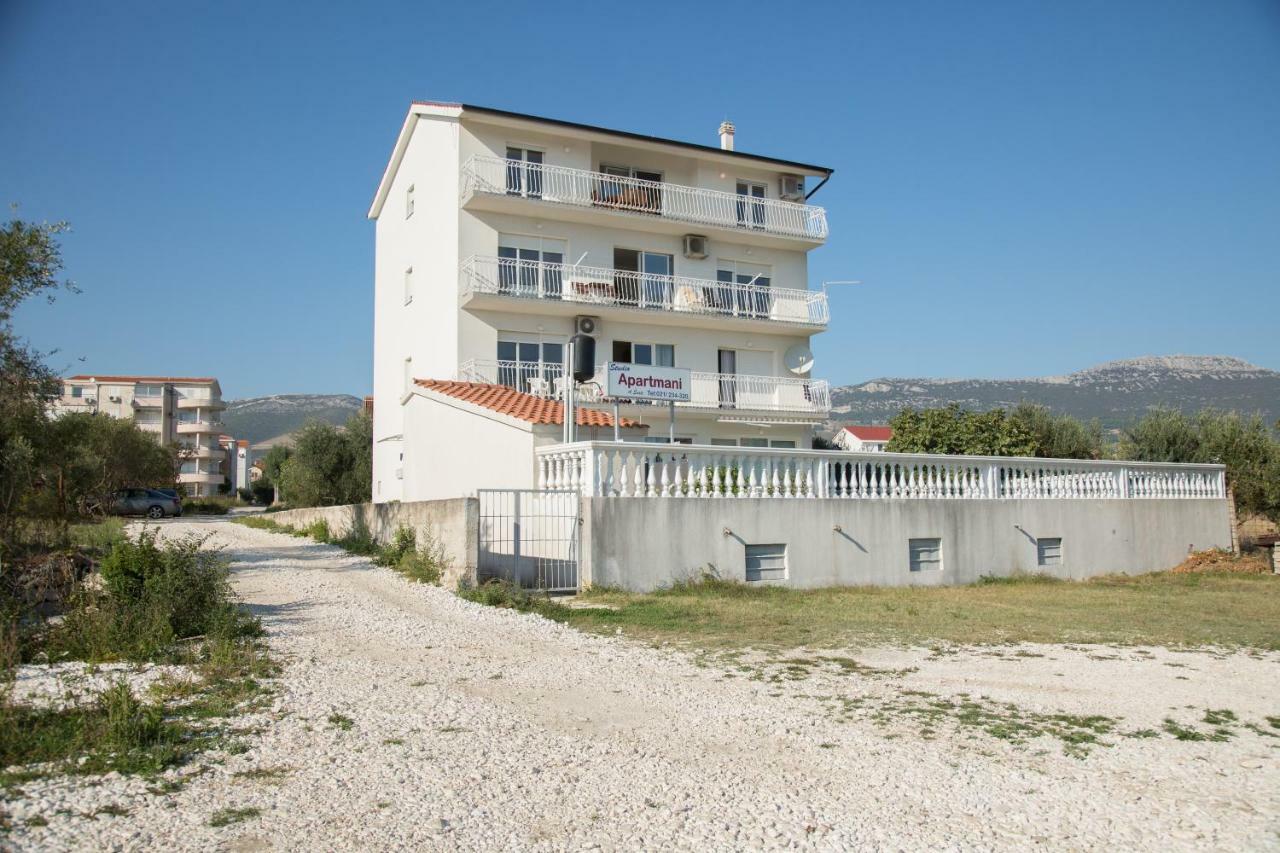 Beach Studio Apartment Tina Каштела Экстерьер фото