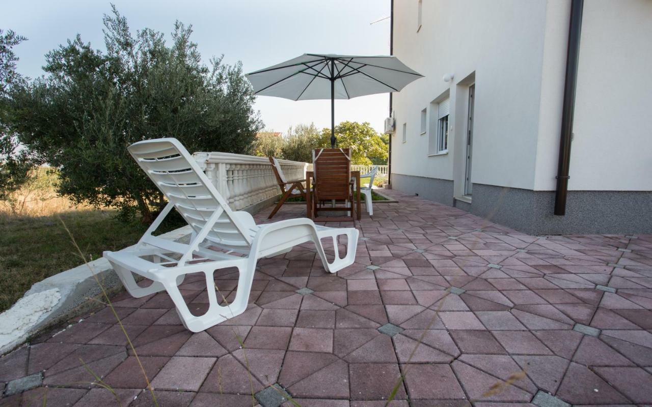 Beach Studio Apartment Tina Каштела Экстерьер фото